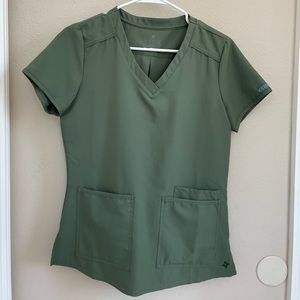Med Couture Olive 3-Pocket V-Neck top, size XS